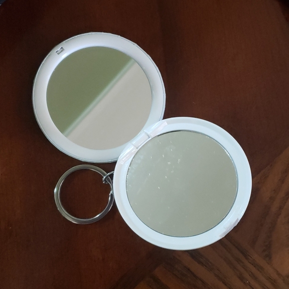 Bundle - Picture 5 of 9